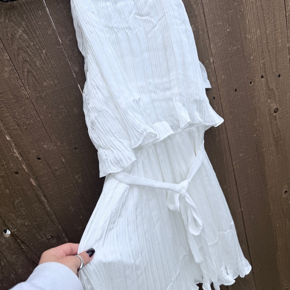 Lulus White Pleated Halter Dress Size Small NWT - Picture 2 of 8